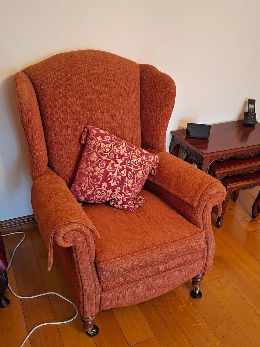 Traditional Furniture - Pristine Condition - Image 4