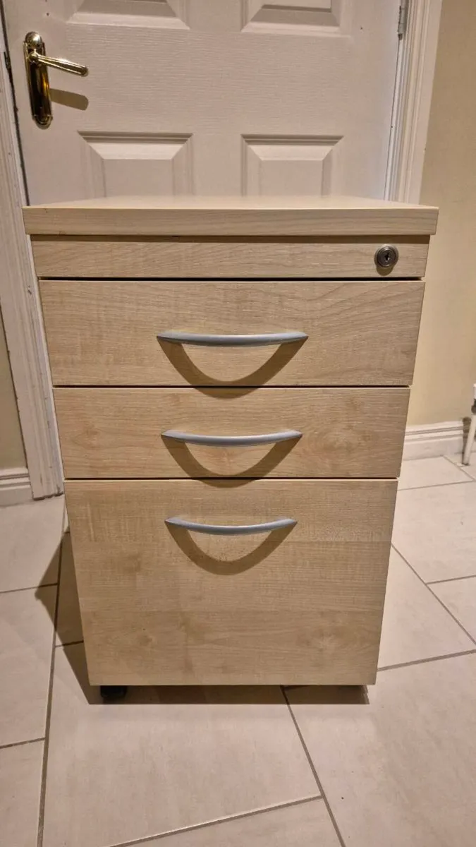 3 drawer office filing cabinet - Image 1