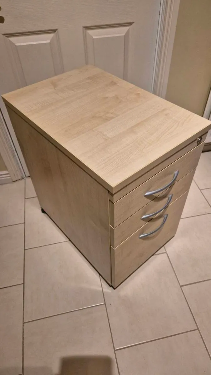 3 drawer office filing cabinet - Image 3