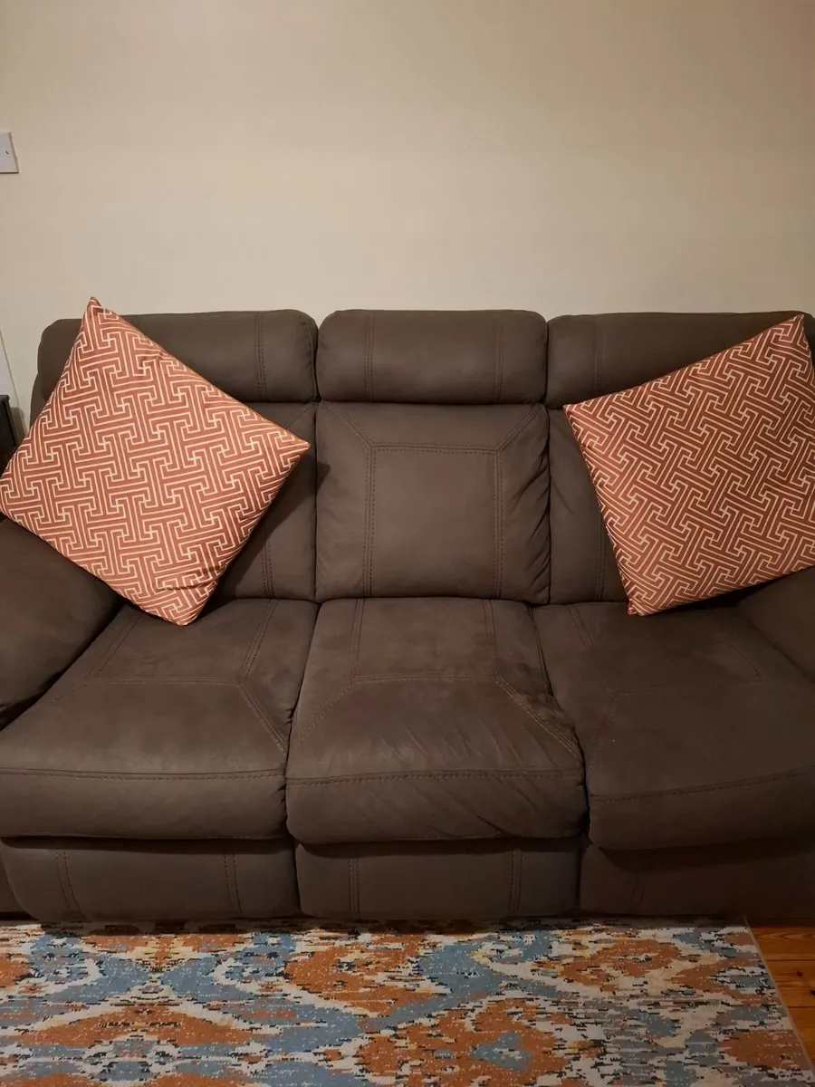 Sofa and two reclining chairs - Image 1