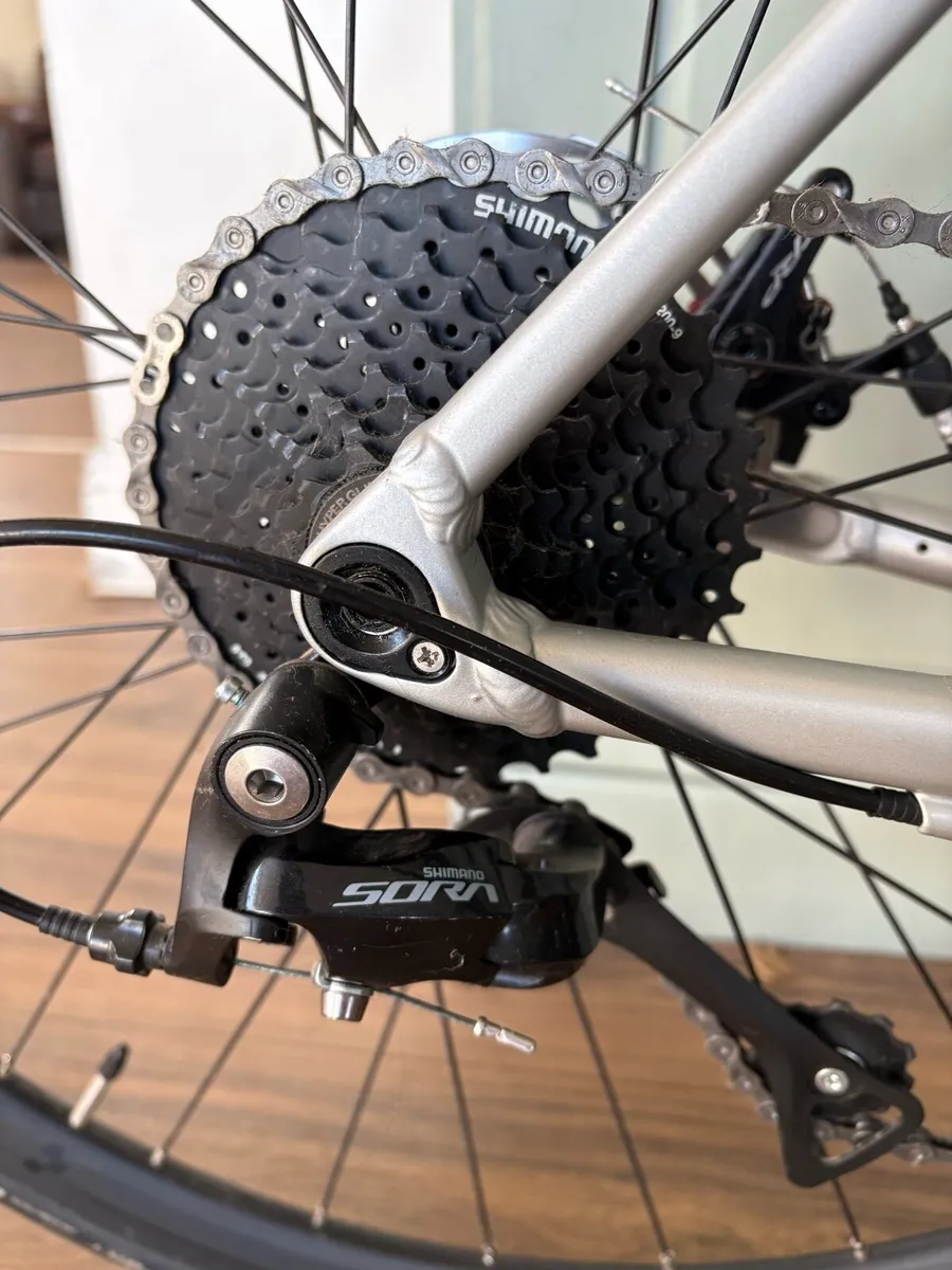 Cube Attain Pro Road Bike - Image 3