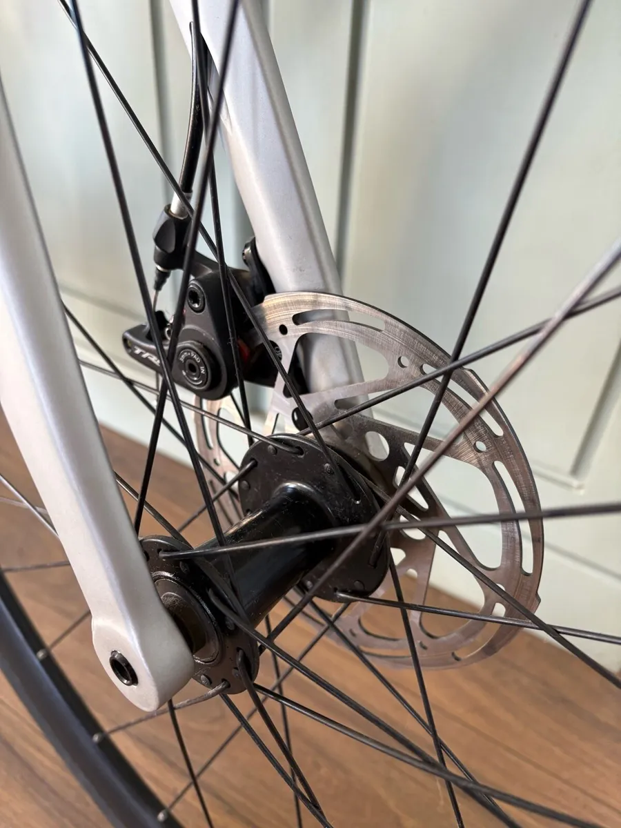 Cube Attain Pro Road Bike - Image 4