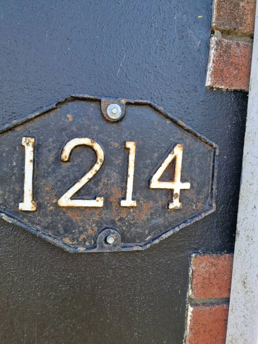 Cast iron sign - Image 2