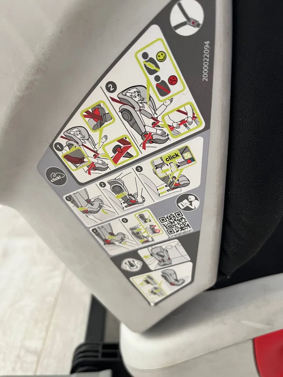 Child car seat / booster sear - Image 2
