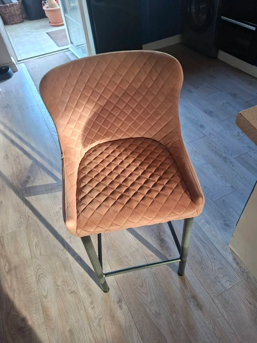 Bar/Kitchen stools x 4 - Image 1