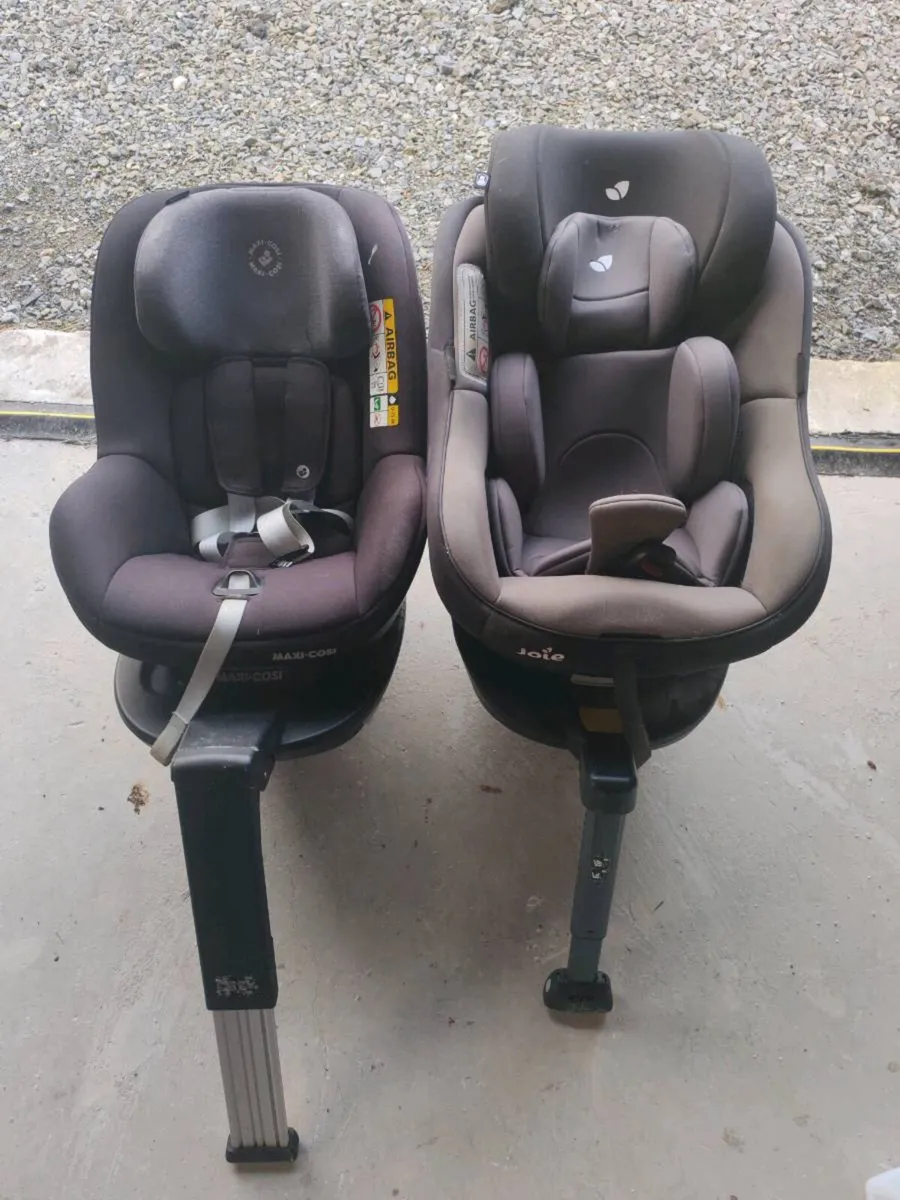 Car seat & accessories bundle - Image 1