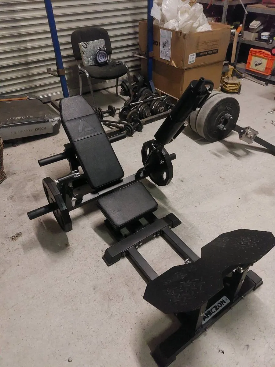 Hip thurst machine - Image 1