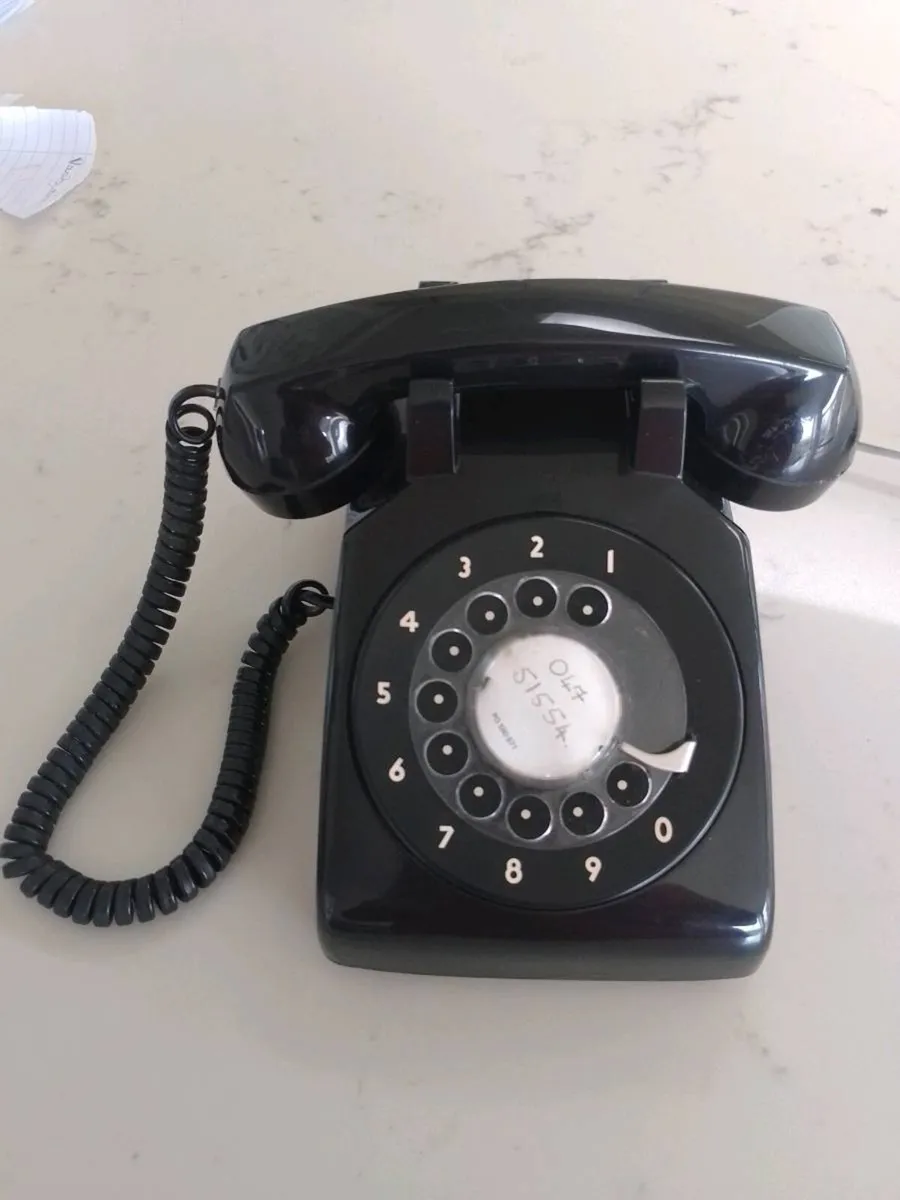 Northern Ireland vintage telephone - Image 1