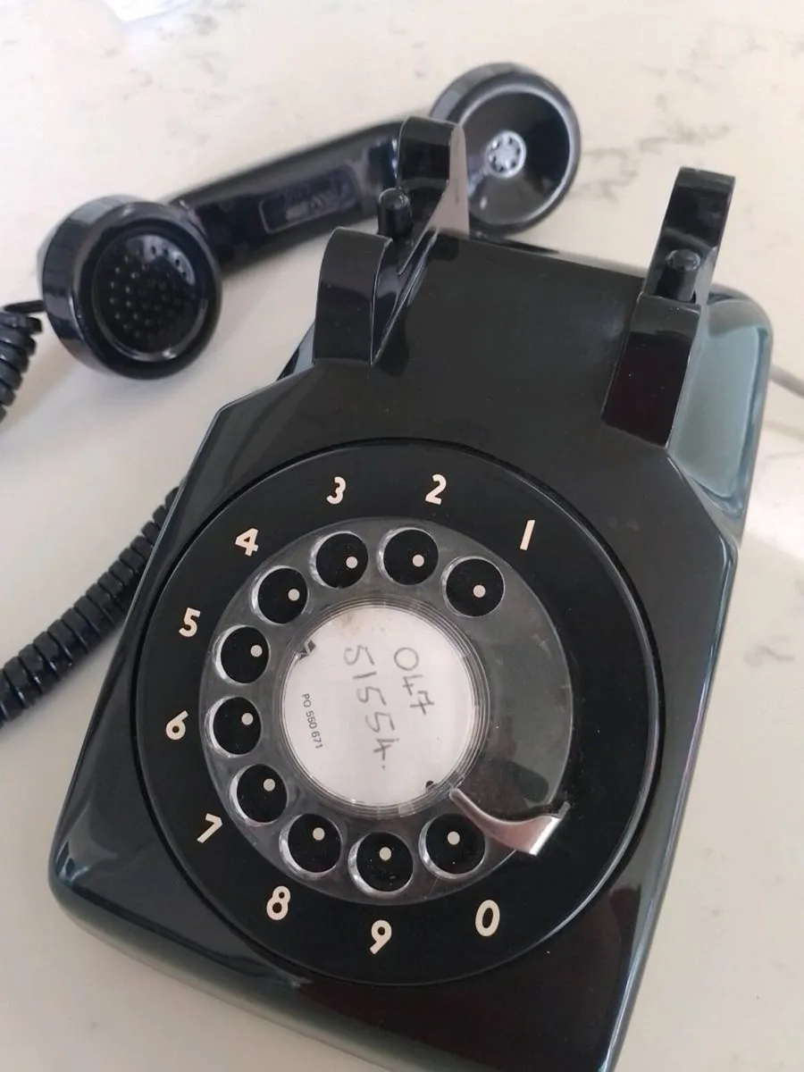 Northern Ireland vintage telephone - Image 2