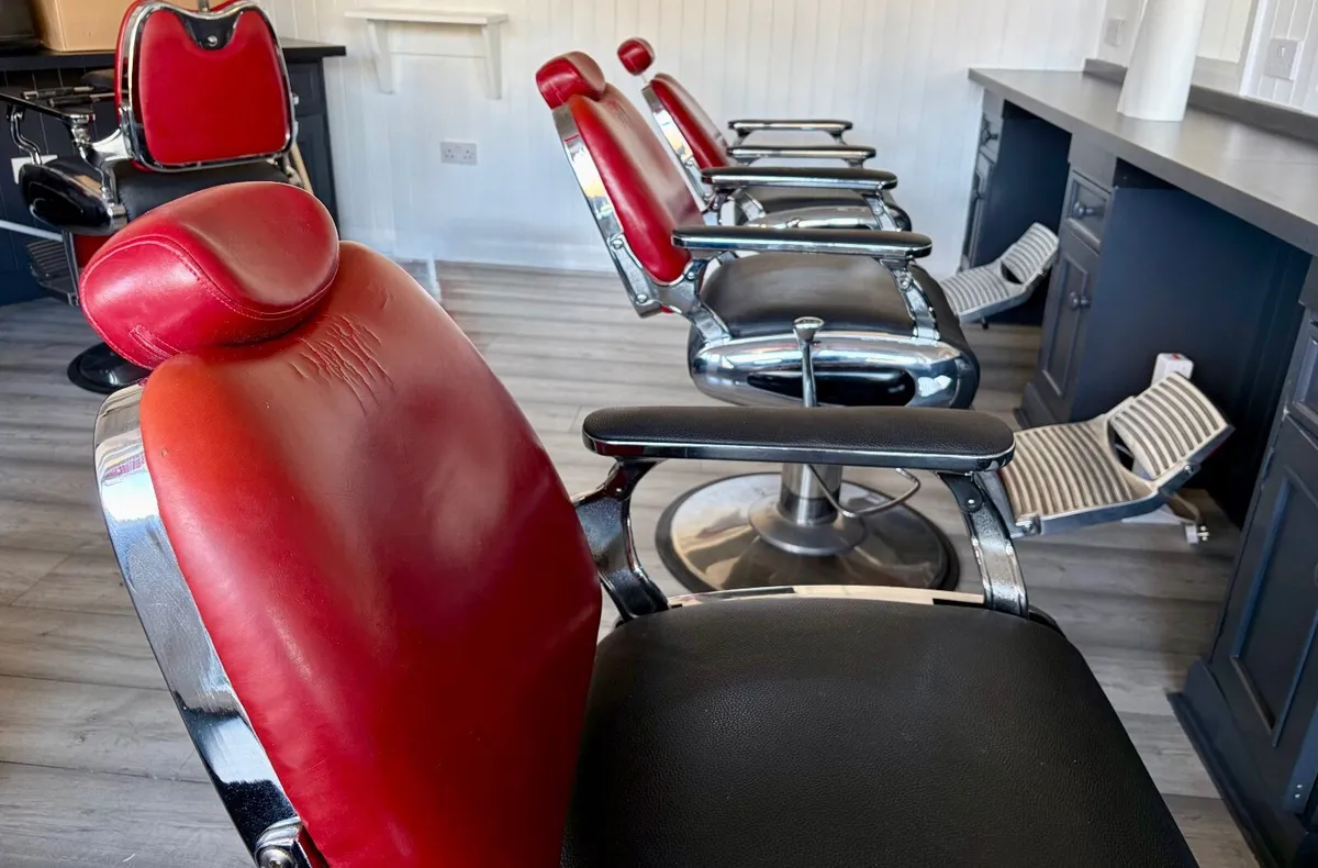 5 Barbers chairs for Sale - Image 4