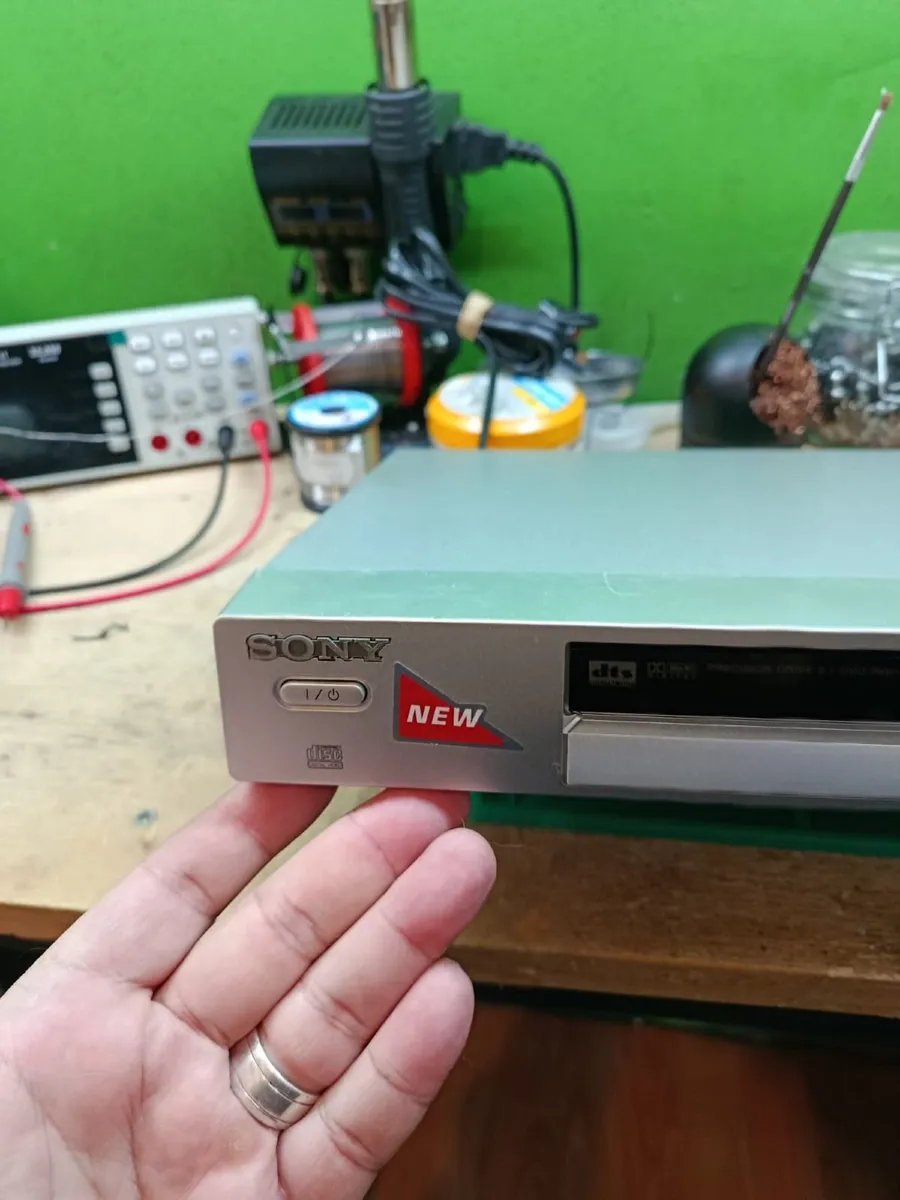 DVD Player - Image 4