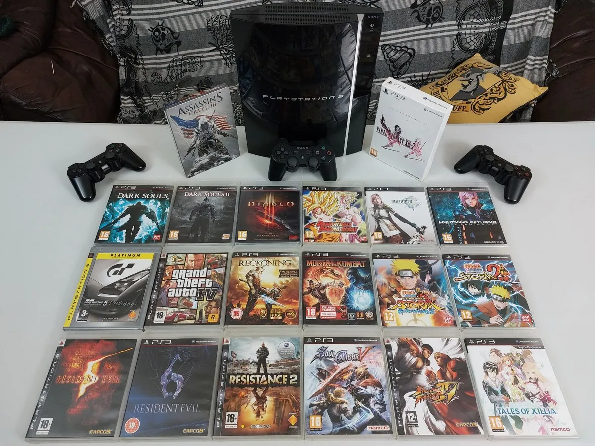 Playstation 3 + 20 games + 3 controllers - Image 1