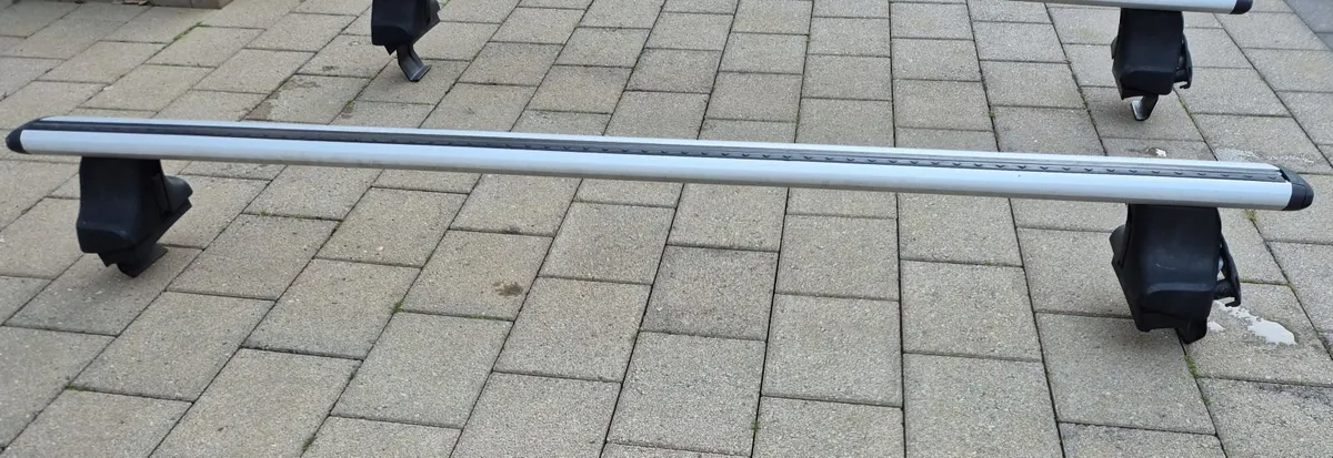 Thule Wingabr Evo Roof Bars 135cm - Image 3