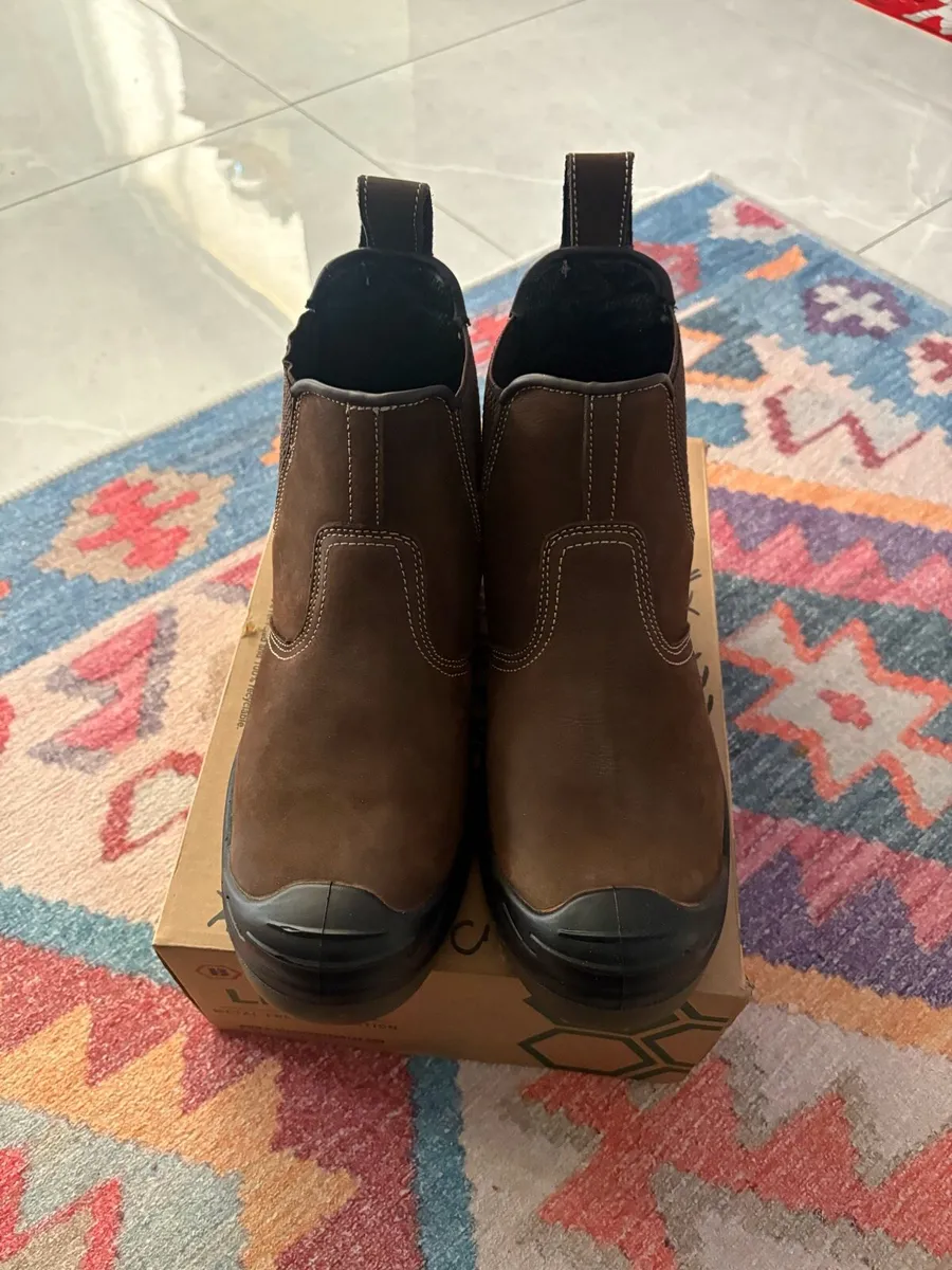 NEW APACHE STEEL WORK BOOT’S - Image 1