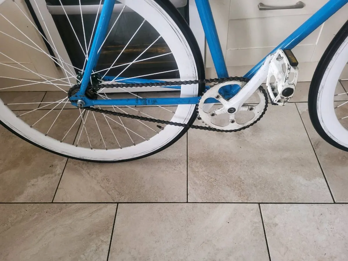 Mens fixi bike - Image 3
