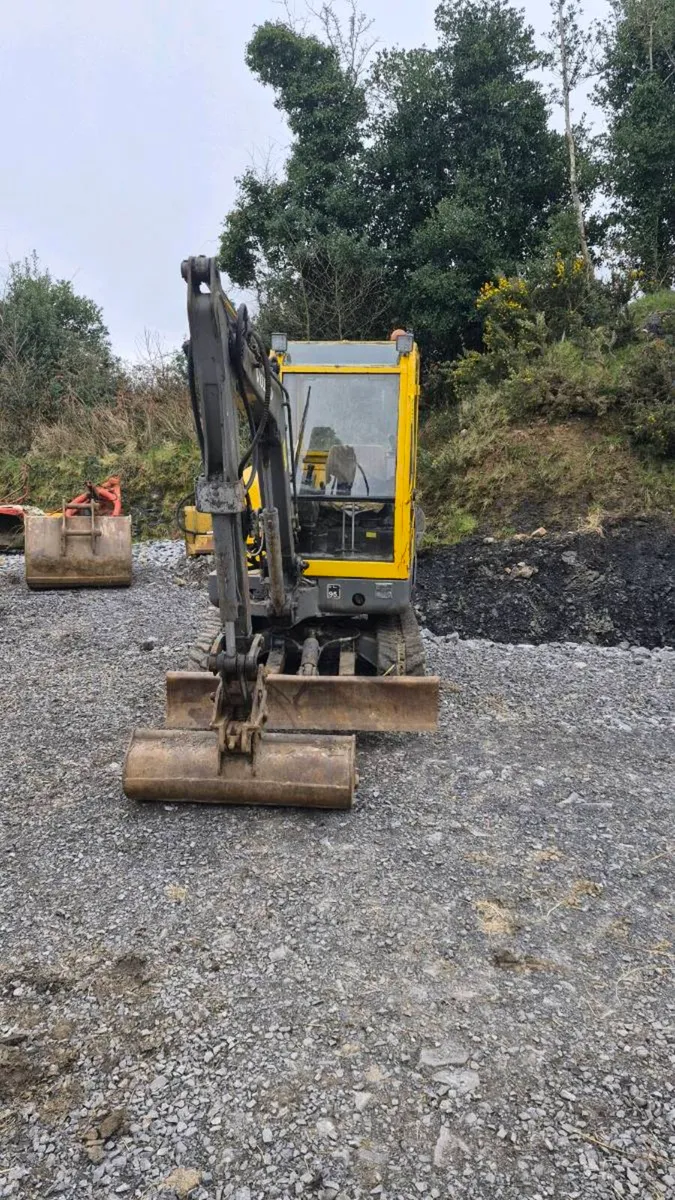 Mini digger - Image 1