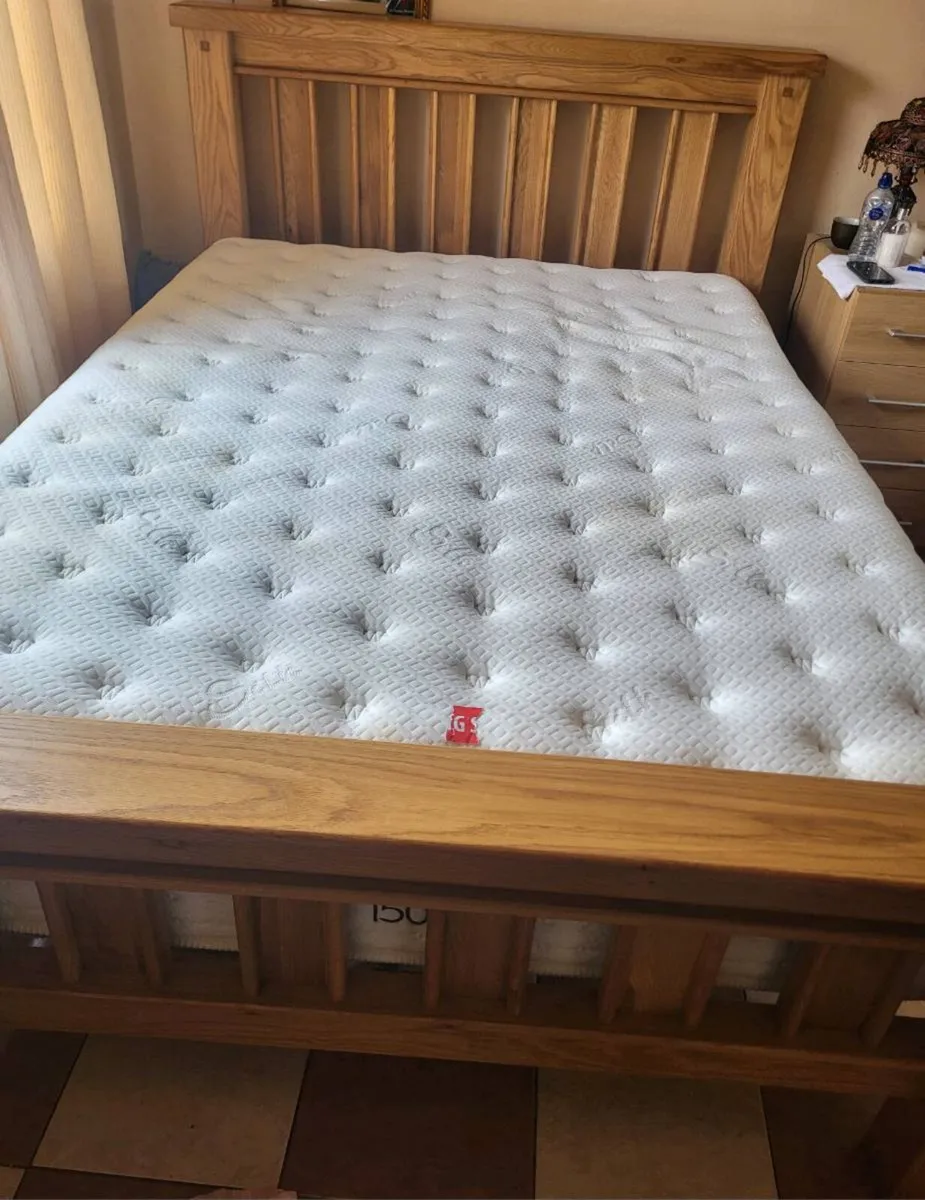 Aok King-size bed and mattress - Image 2