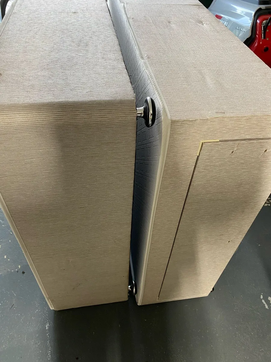 Queen Bed Divan Base 5ft Wide & Headboard. - Image 1