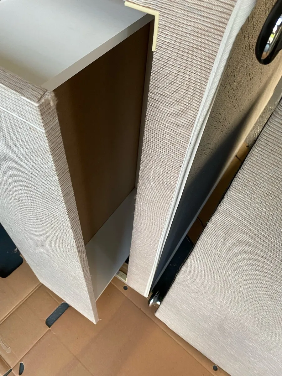 Queen Bed Divan Base 5ft Wide & Headboard. - Image 2