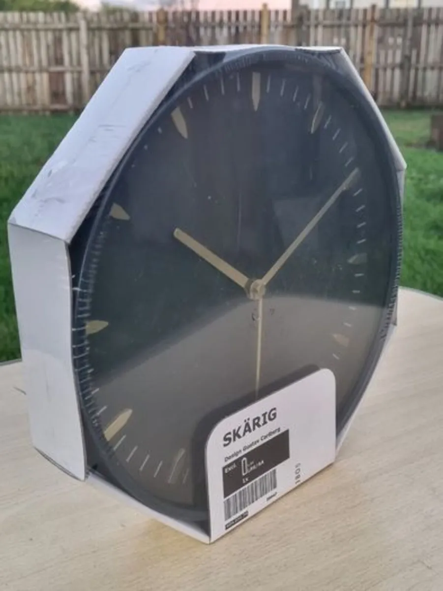 Skarig Wall Clock, Design Gustav Calberg - Image 2