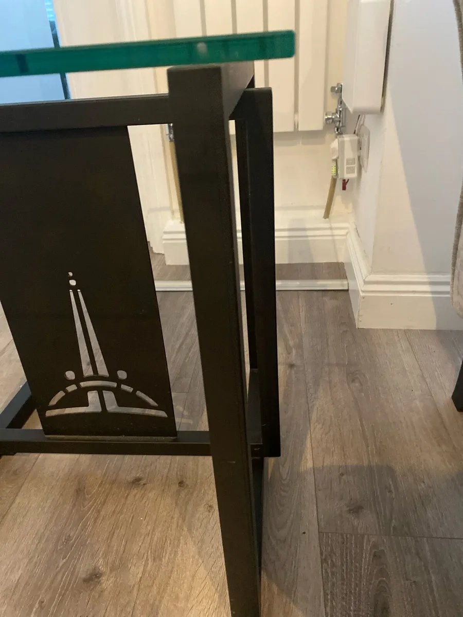 Table/ lamp / side table - Image 4