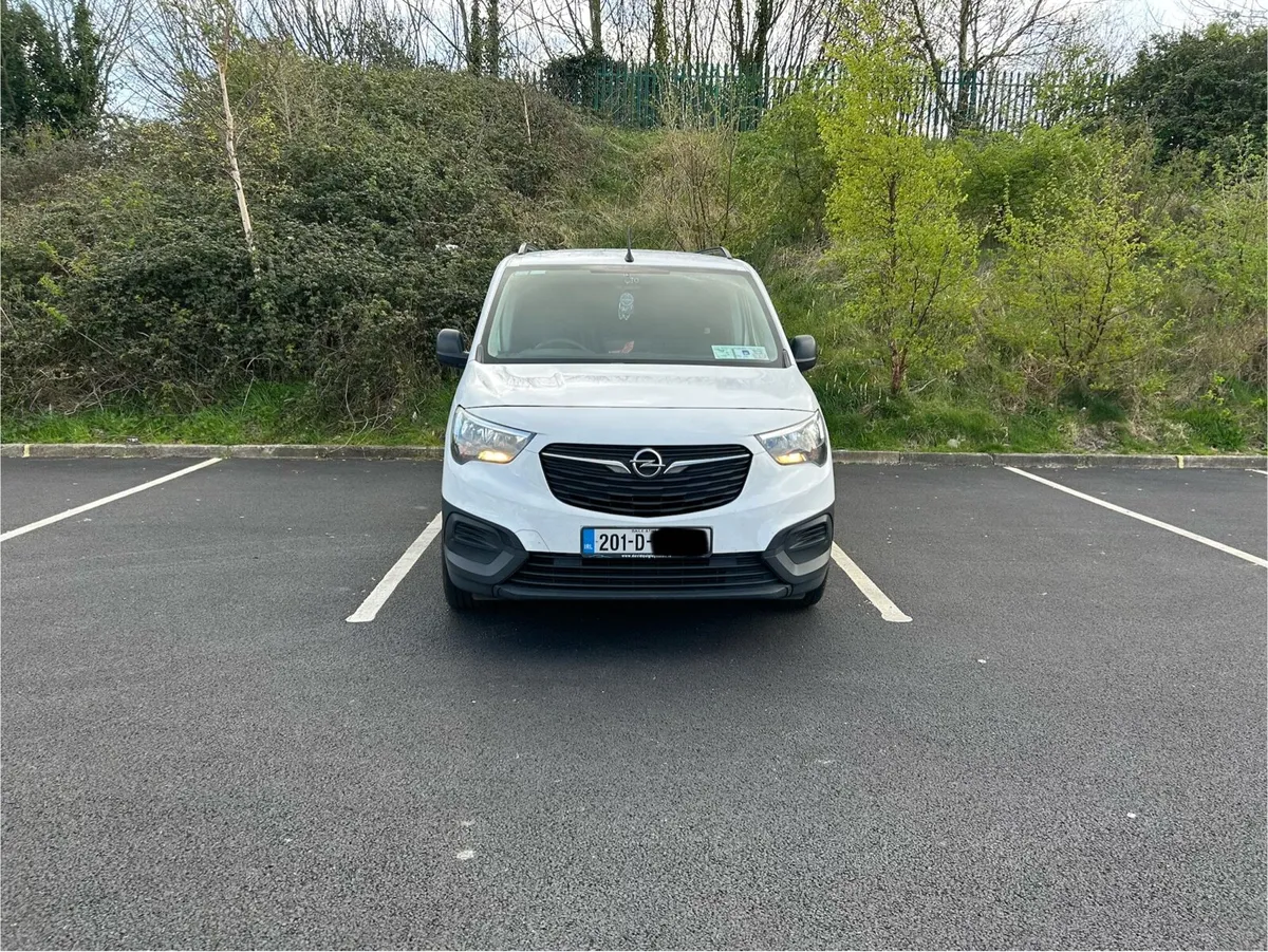 2020 Opel Combo L2H1 - Image 2