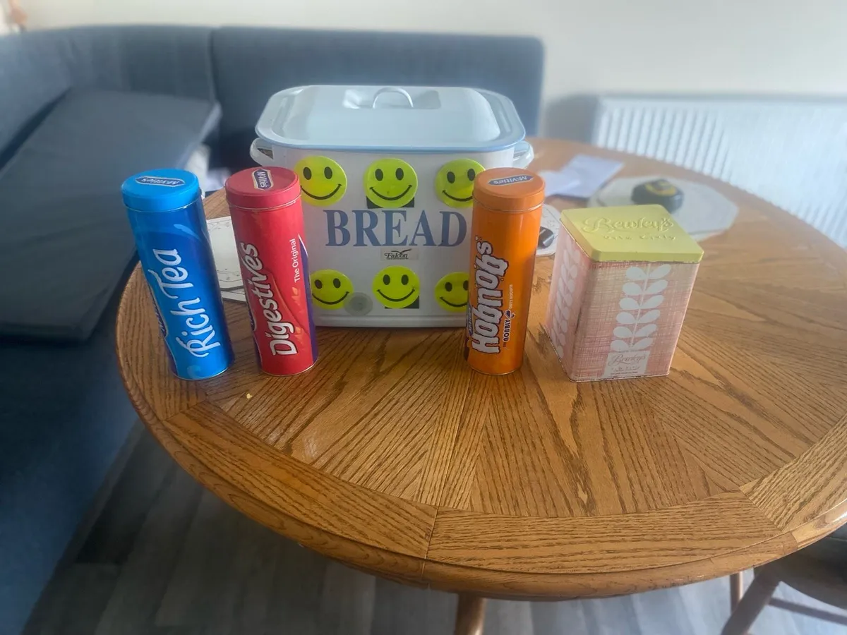Bread bin and biscuits tins - Image 1
