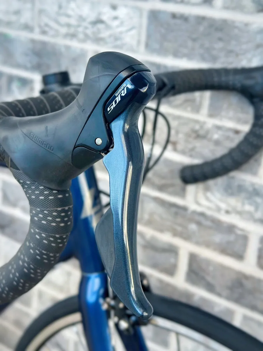 Lapierre Road Bike - Image 2