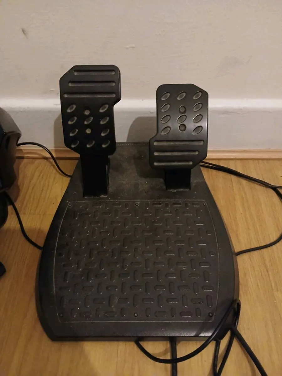 Gaming steering wheel - Image 4