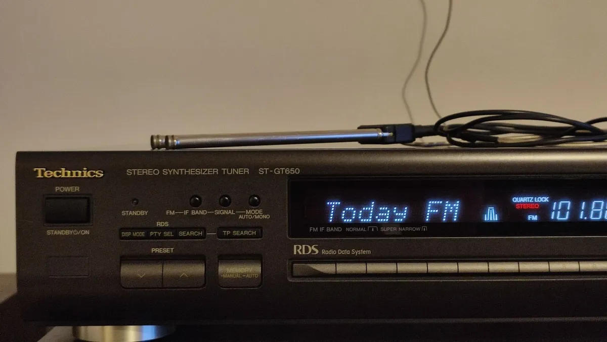 Technics ST-GT650 Tuner/Radio. High model. VGC - Image 3