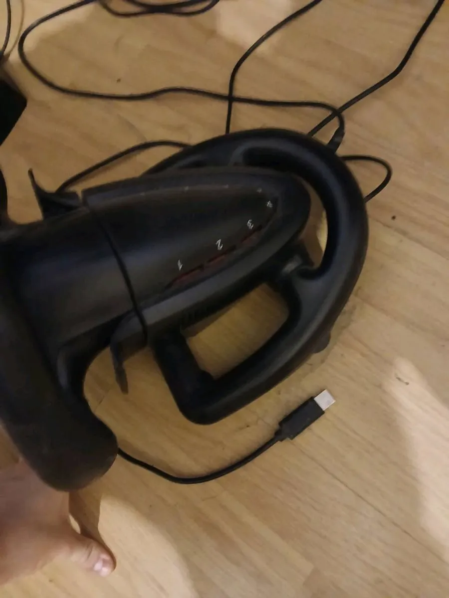 Gaming steering wheel - Image 3