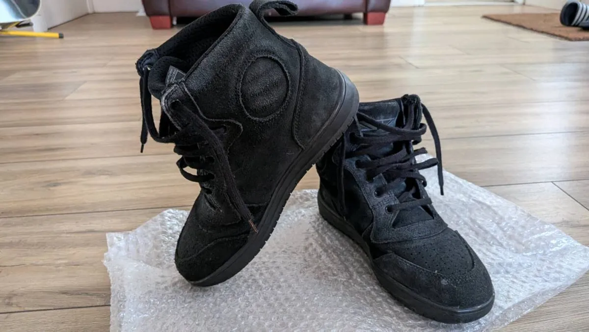 Motorcycle clothing - Image 3