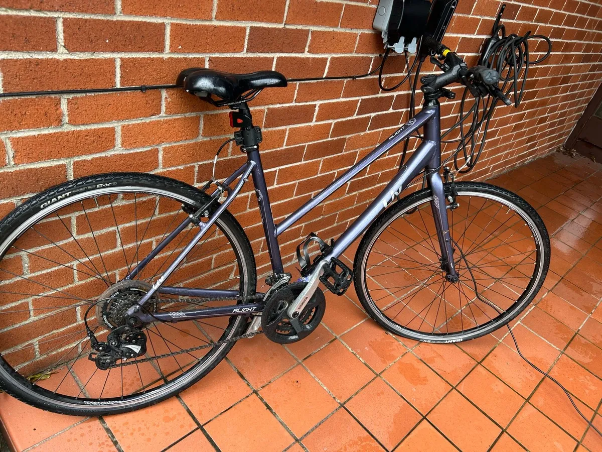 Giant Liv Ladies Bicycle - Image 4