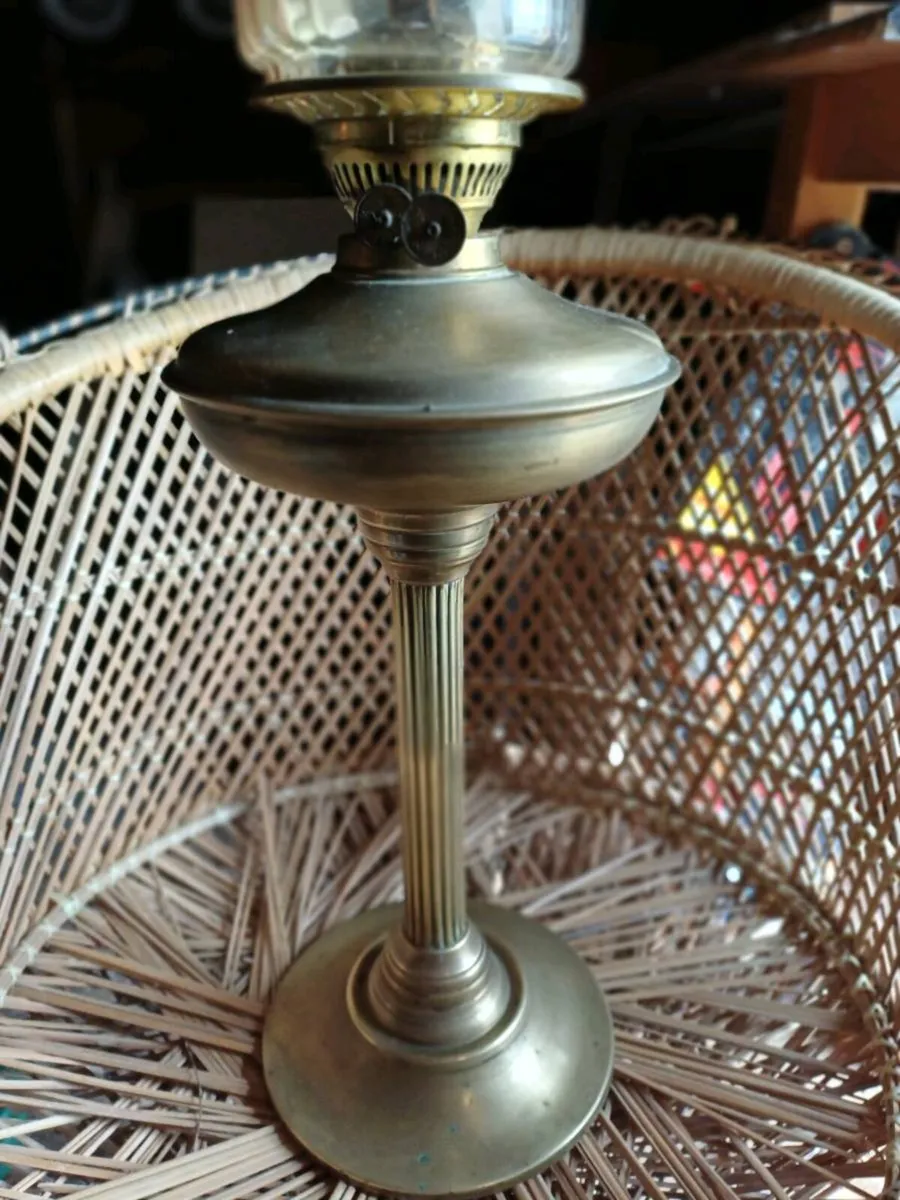 Vintage Brass Kerosene Oil Lamp - Image 3