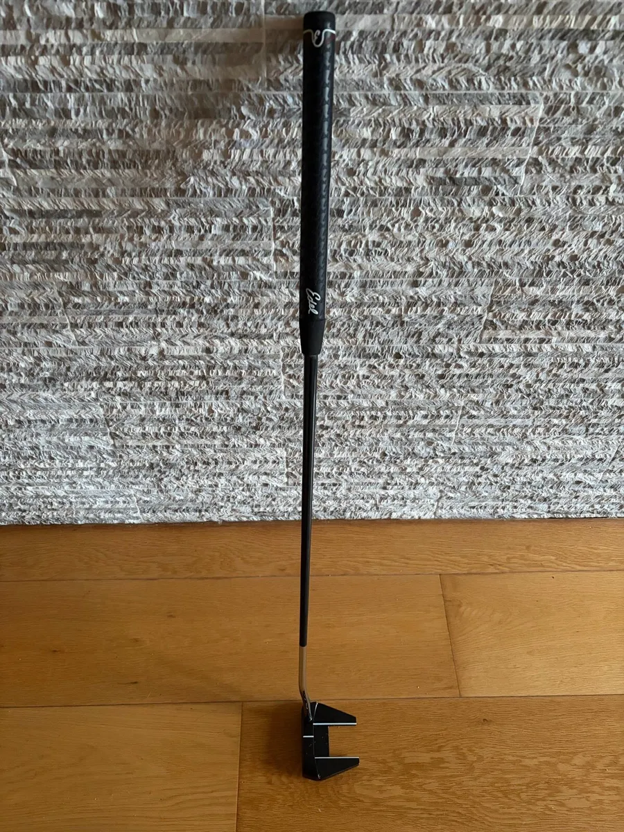 Odyssey Toulon Vegas putter - Image 4