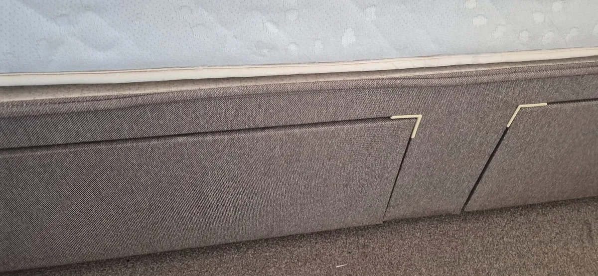 A single bed - Image 4