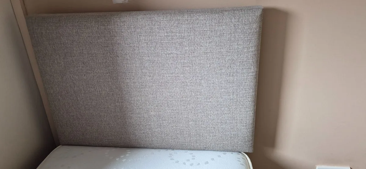 A single bed - Image 3