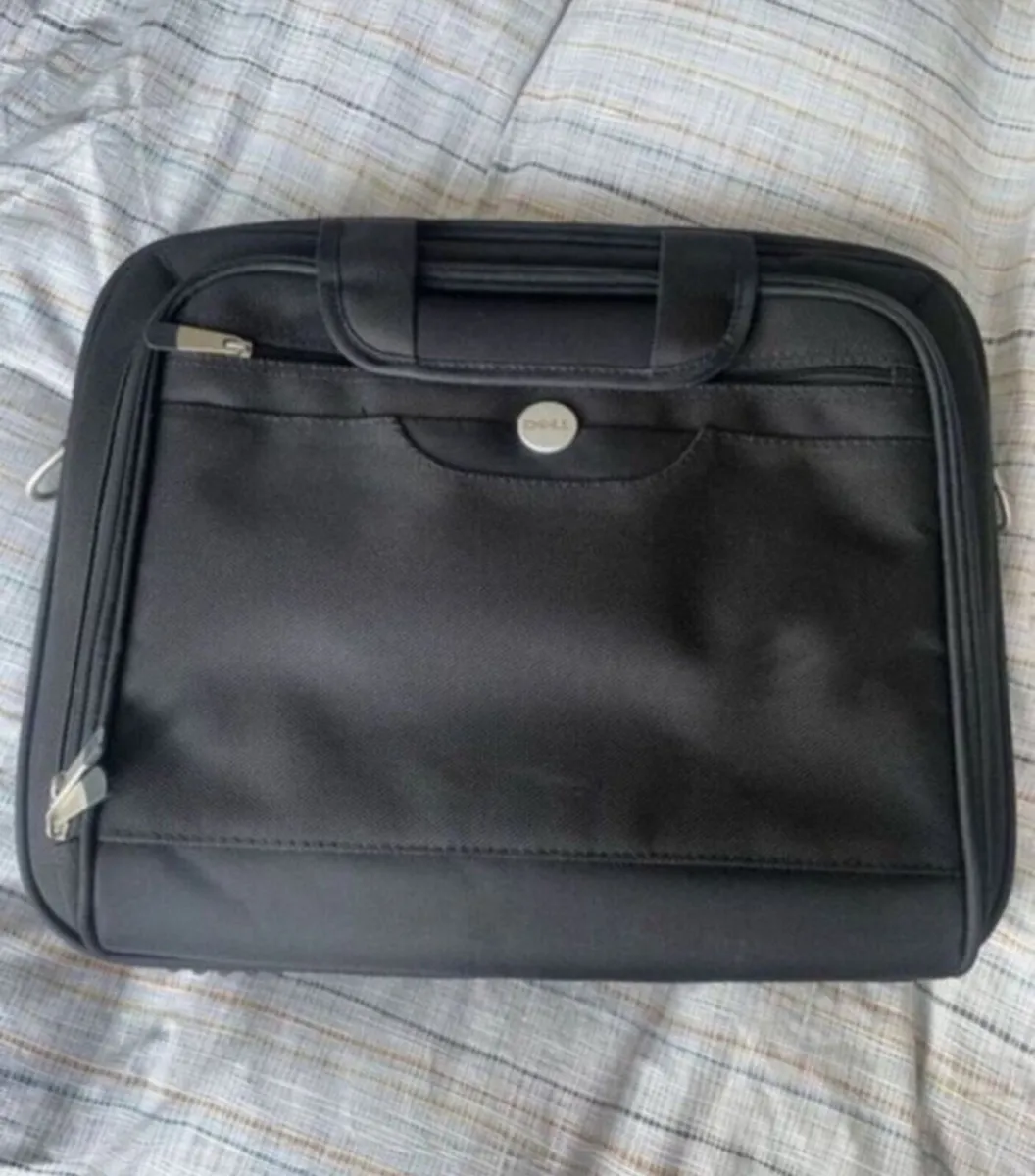 Laptop bags 16 euro each - Image 1