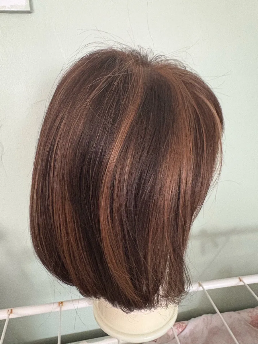 Ladies wig - Image 1
