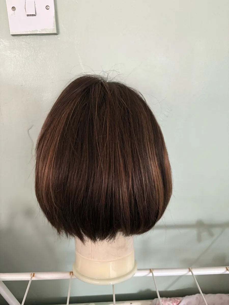 Ladies wig - Image 2