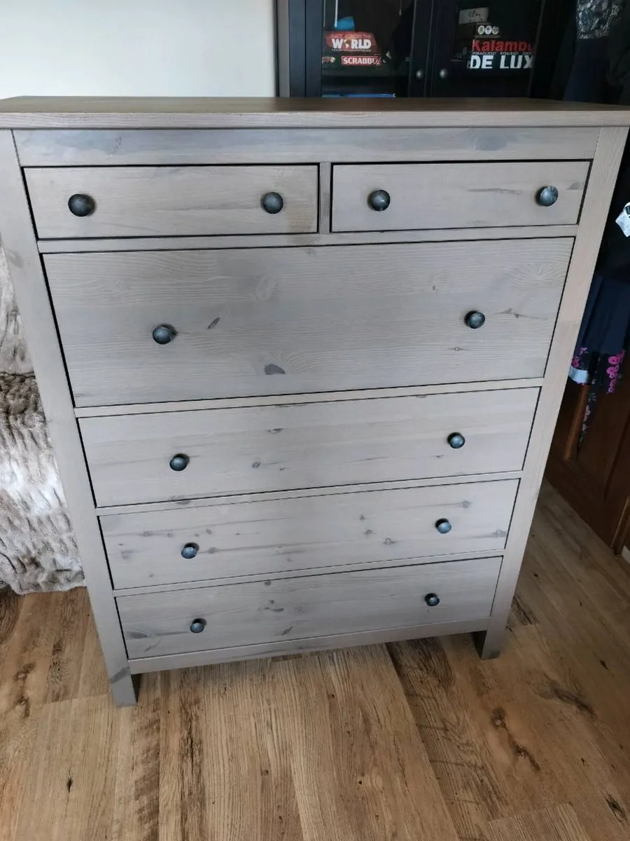 Chest of 6 drawers Hemnes brown-grey - Image 1