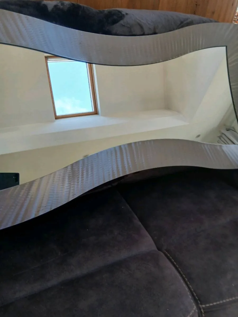 LARGE HEAVY MIRROR AS NEW - Image 2