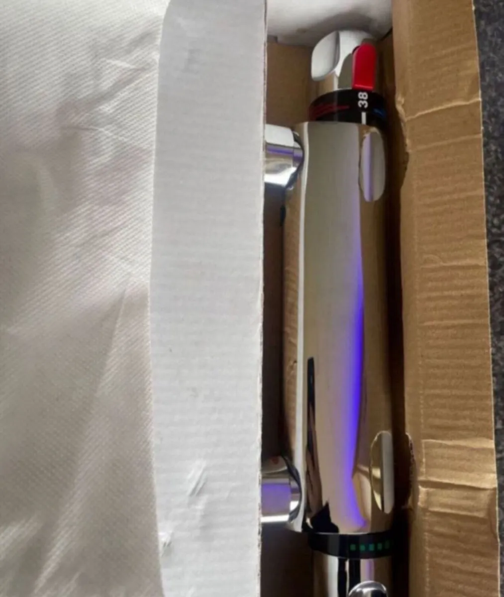 Luxury bath tap mixing valve - Image 2