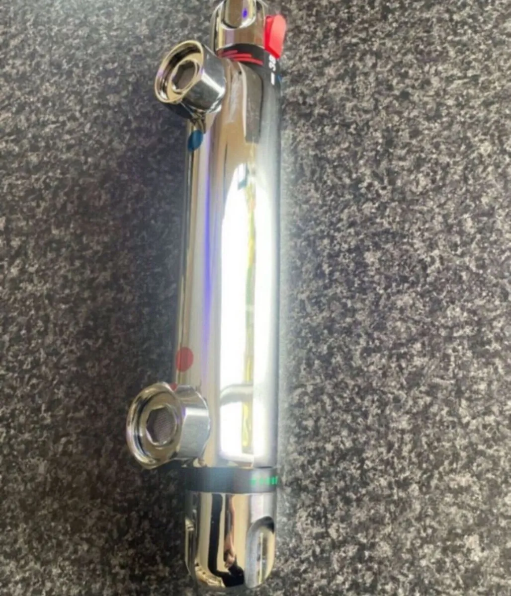 Luxury bath tap mixing valve - Image 3