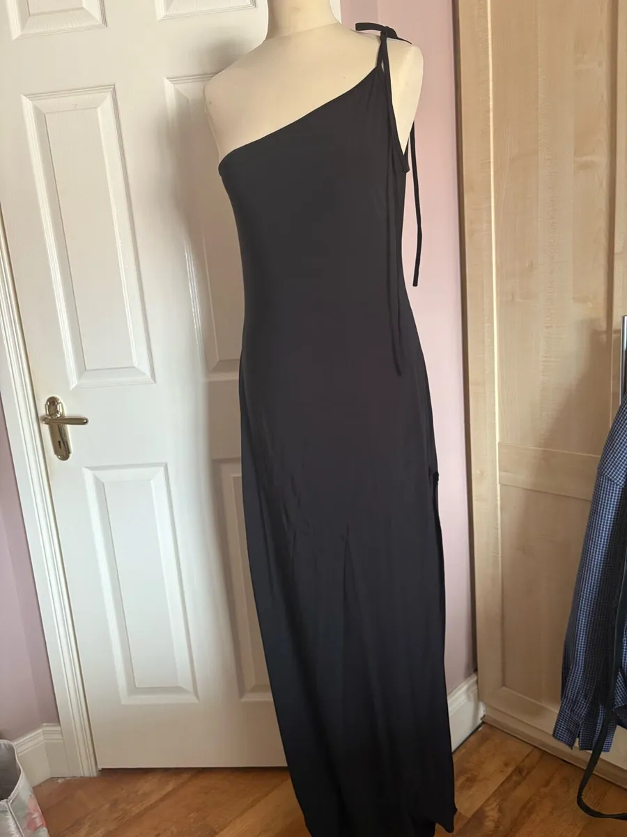Ladies dress - Image 1
