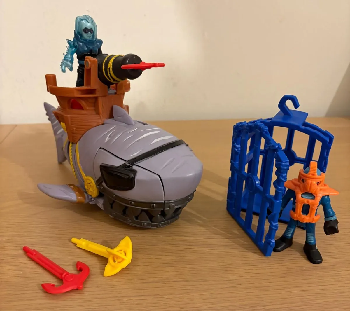 MEGAMOUTH IMAGINEX SHARK - Image 1