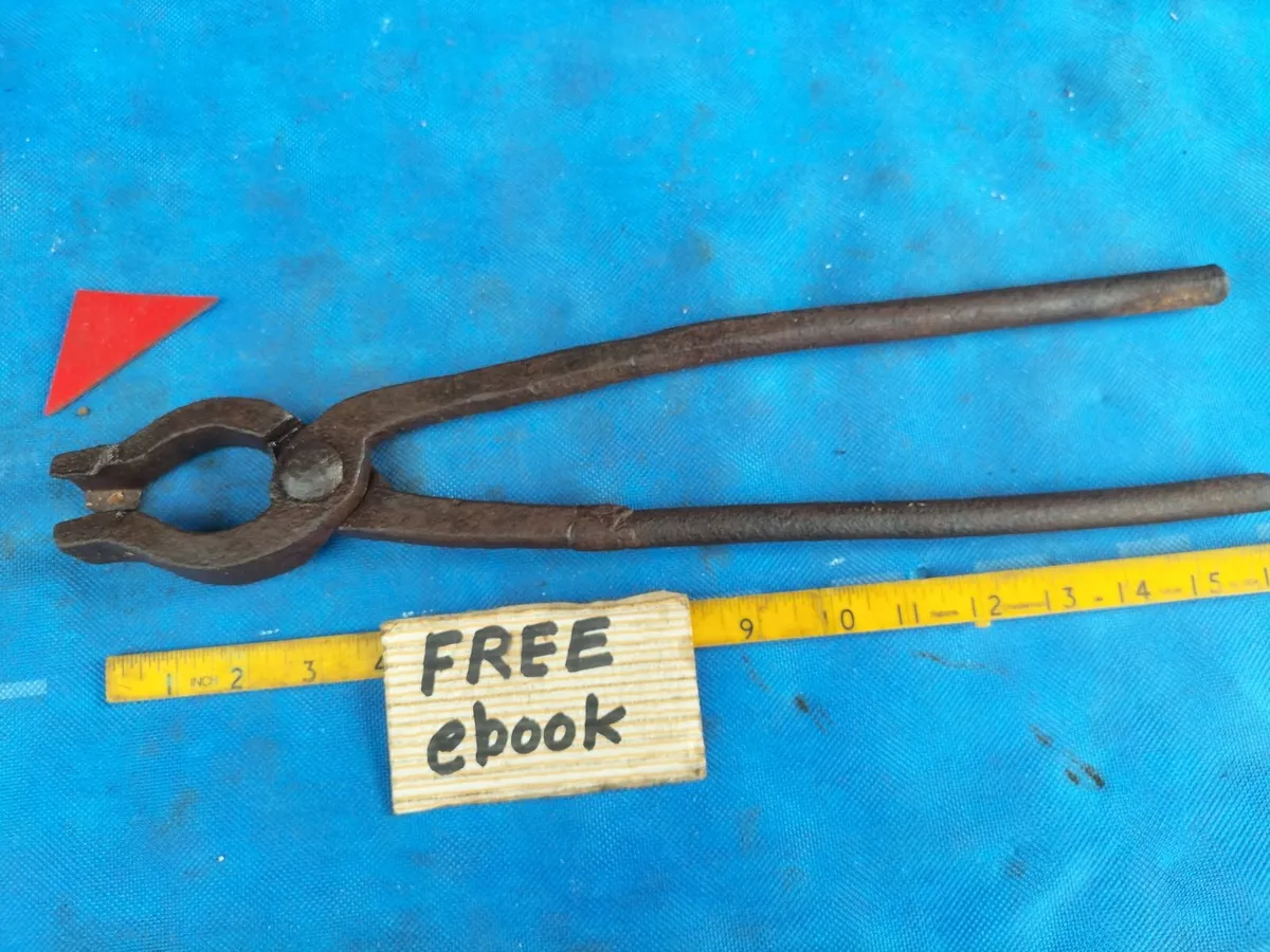 Blacksmiths Box Tongs - Image 1
