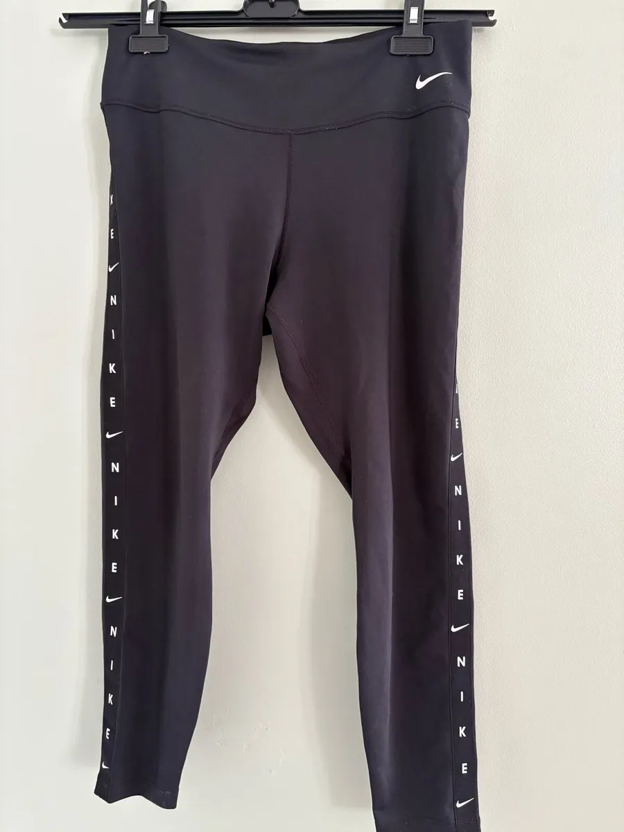 Nike bottoms - Image 2