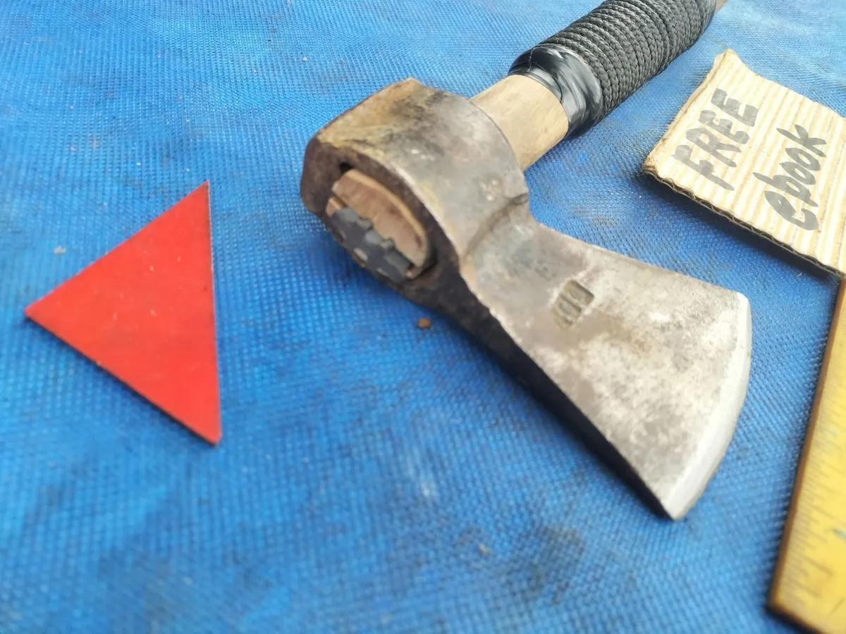 Bushcraft Axe - Image 4
