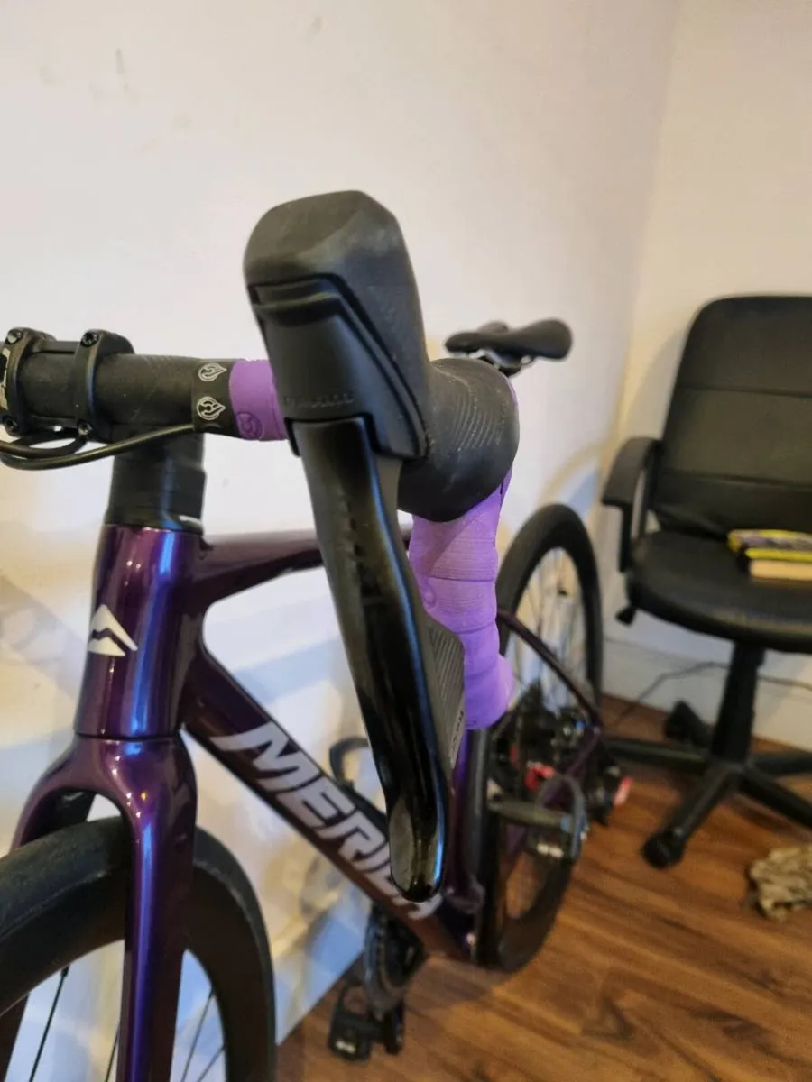 Road racing bike - Image 4